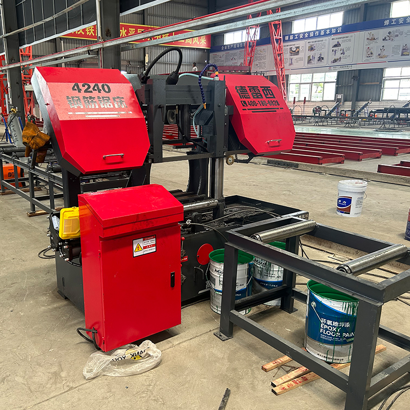 Ленточнопильный станок вертикальный автоматический стол