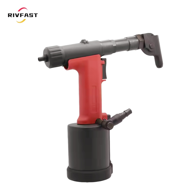 Пневматическая заклепочная машина для узких пространств