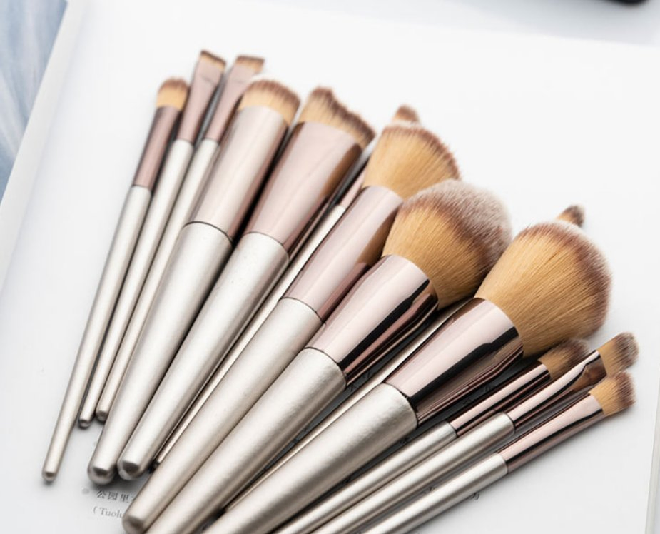 14PCS Light Gold Color Handle Professional Makeup Brushes Set Fashion Beauty Makeup Brushes Powder Brush