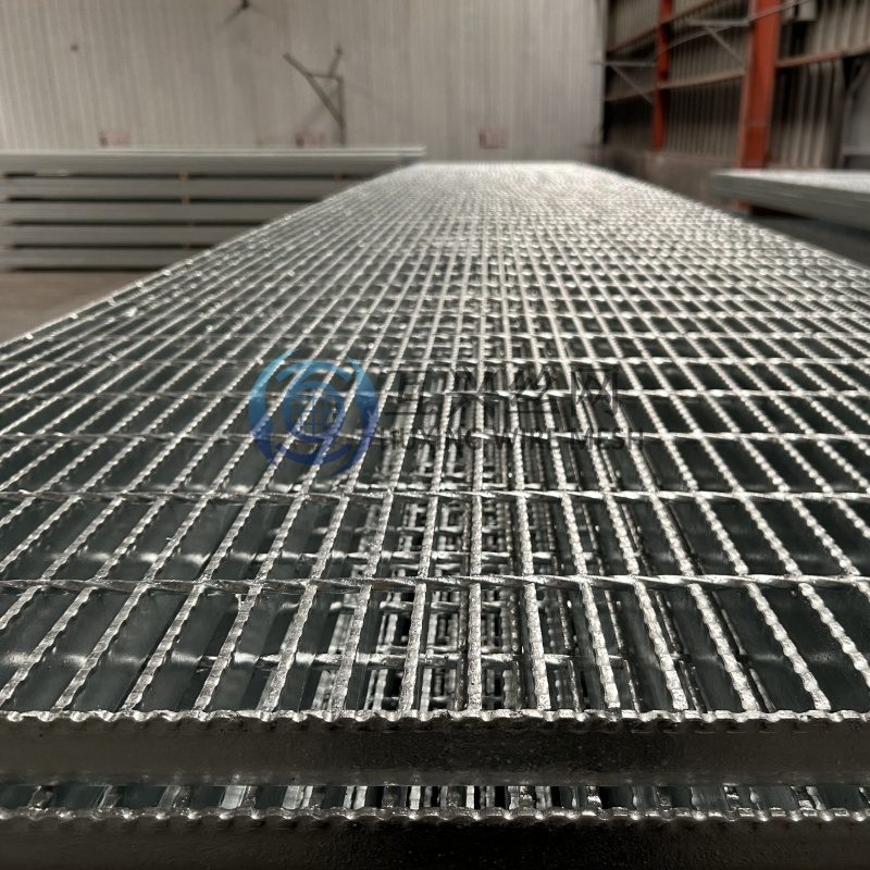 China Factory Sales Types of Steel Grating Mild Carbon Stainless Steel 304 Trench Drain Grating Steel Walkway Mesh Grating Press Lock Welded Steel Bar Grating
