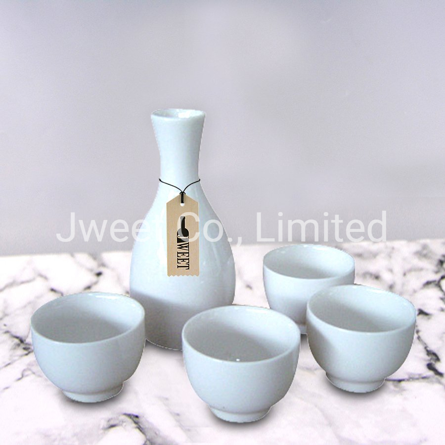Factory Wholesale Triangle Black and White Embossed Sake Ceramic Cup