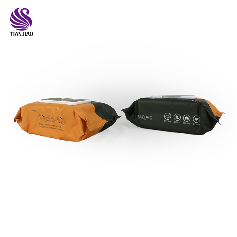 Premium Quality Baby Wipes Packaged in Easy-to-Use PE Bag