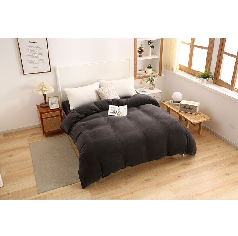 Wholesale Quilted Queen Bed Skirt Single Bed Quilt Cover Milk Velvet Bed Sheet Set Wholesale Bedding Set