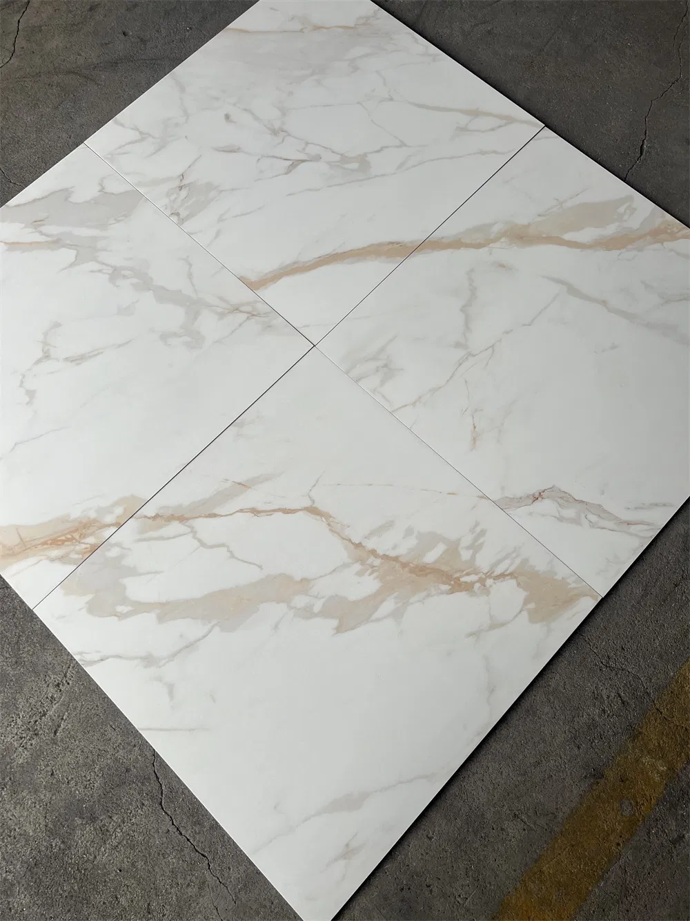 Керамическая плитка под мрамор 600x600 мм, антискользящая