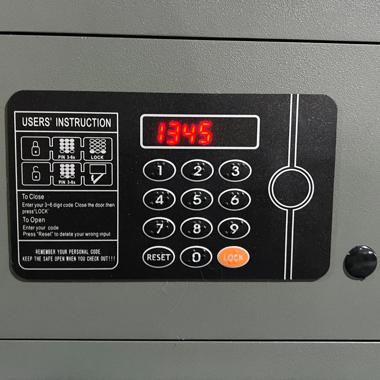 Flat Keypad Panel Hotel Safe Box with Seamless Laser Cutting Door