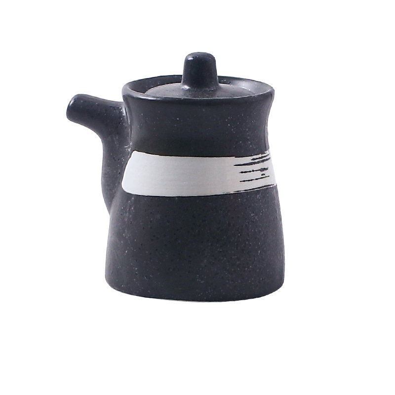 Wholesale Japanese Style Oil Dispenser Seasoning Bottle Pitcher Soy Sauce Jar Pot Vinegar Ceramic Bottle for Sushi Fast Food