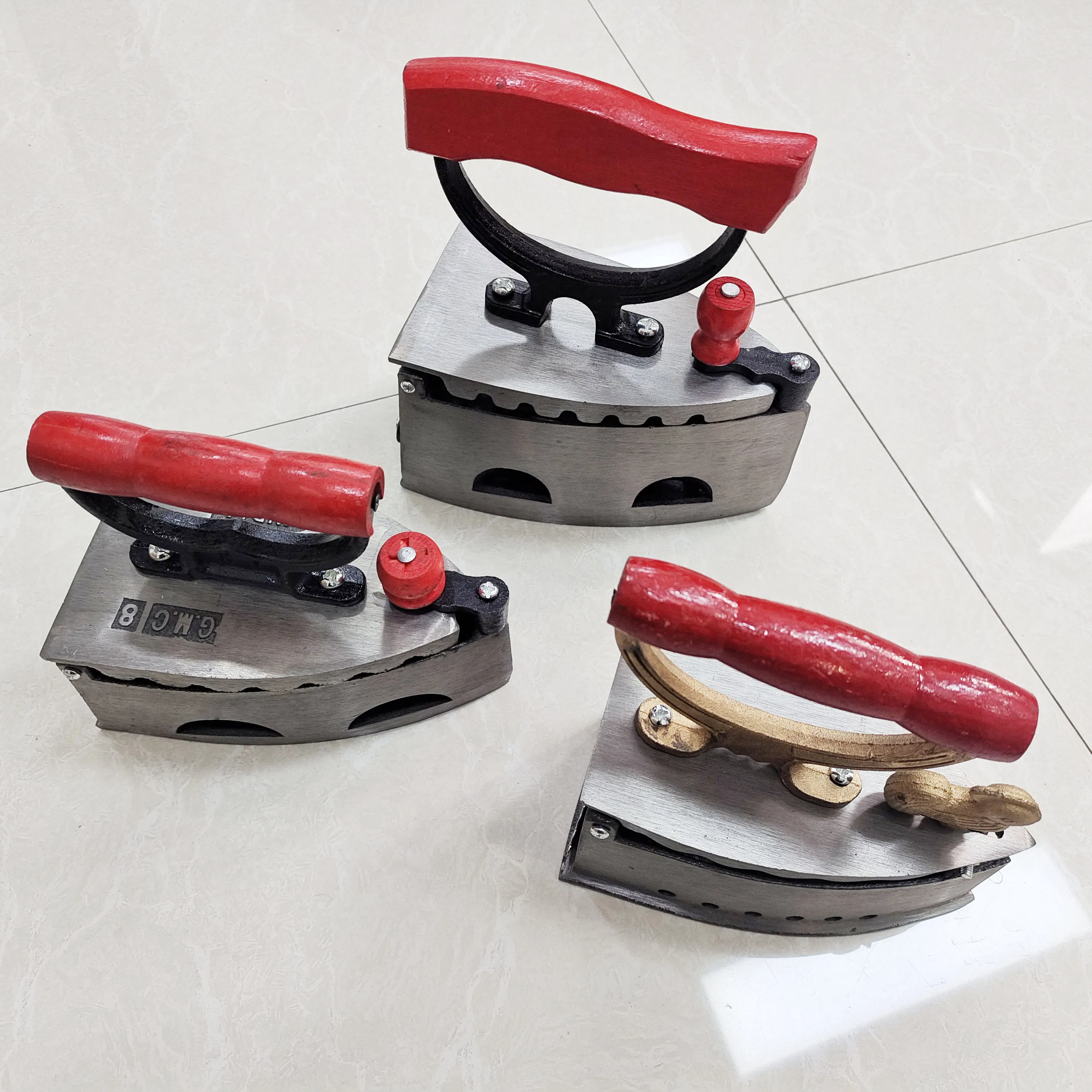 Versatile 768# Charcoal Iron for All Your Clothes Ironing Tasks