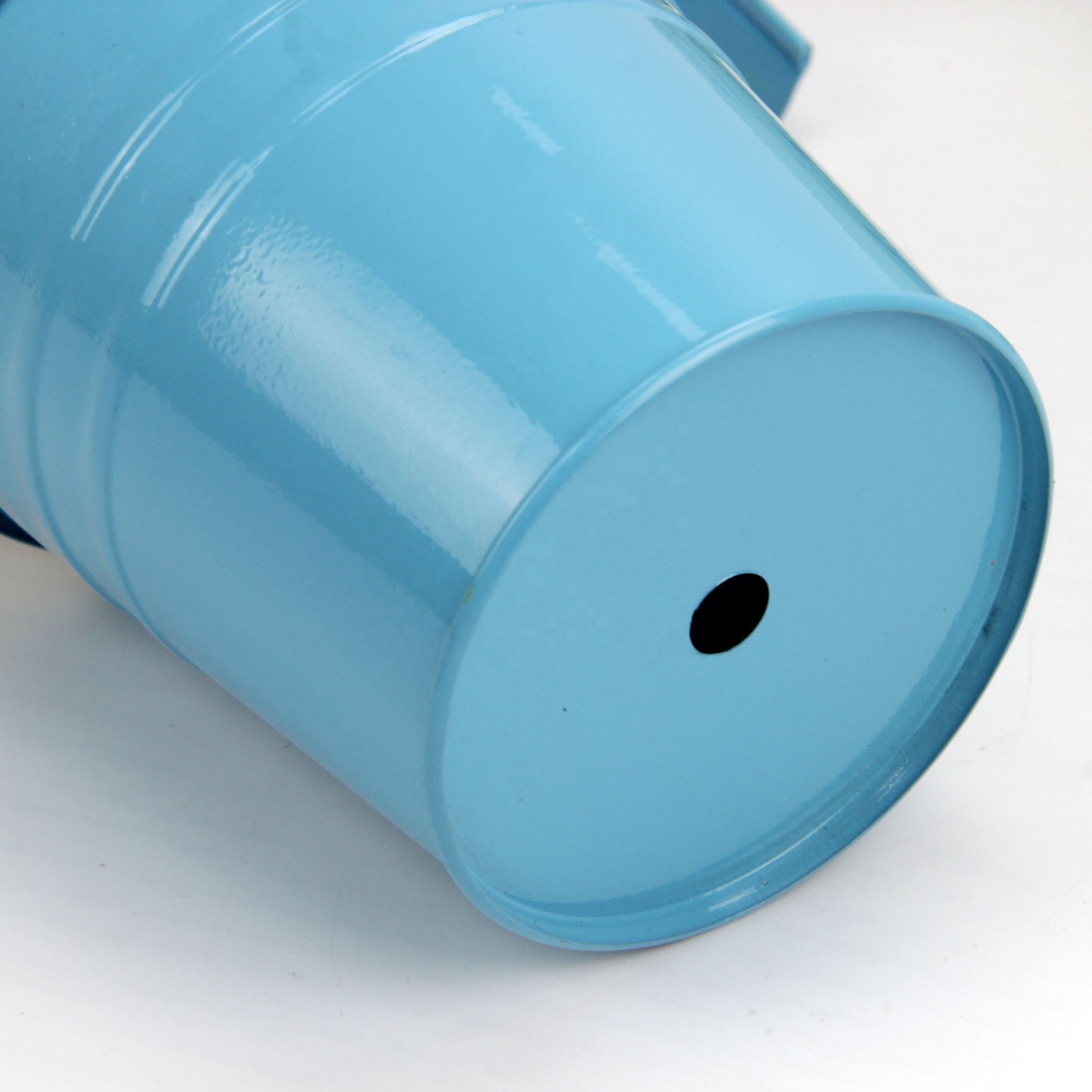 Горшки подвесные садовые металл пластик съемный крючок