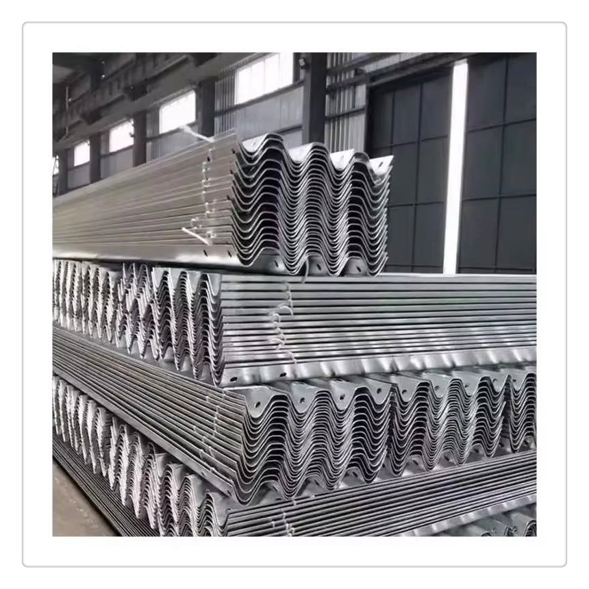 Durable Highway Crash Protection Three Beam Corrugated Thrie Beam Guardrail