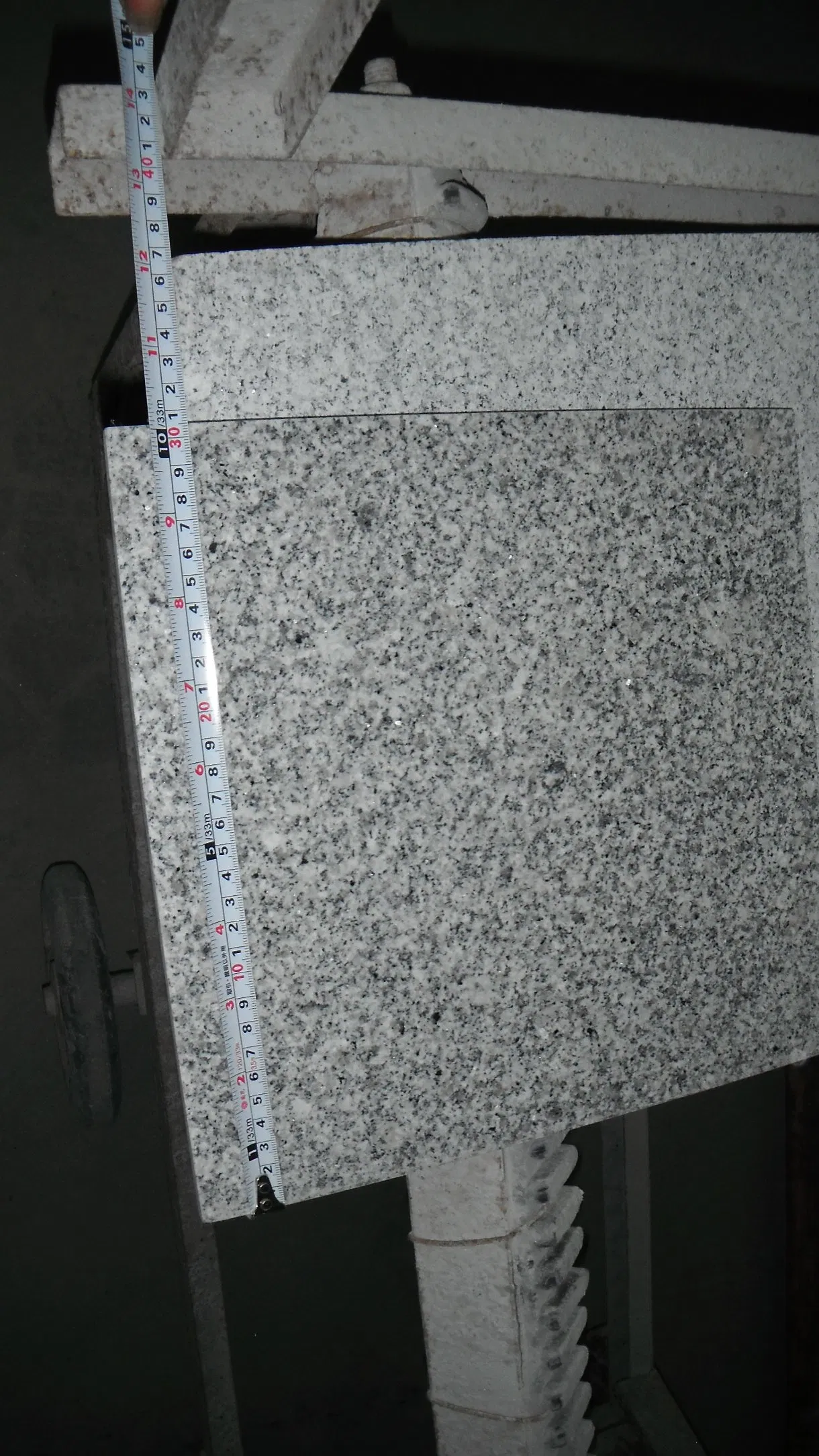 Hot Sale Flamed G623 Light Grey Granite Tile for Wall Decoration and Flooring