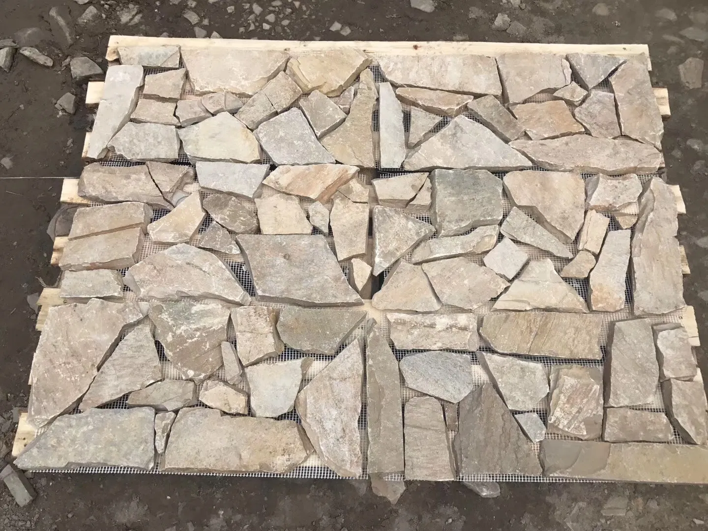 Wholesales Black Slate Irregular Garden Stepping Stones for Landscaping