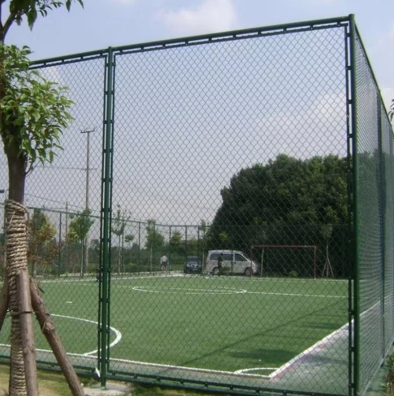 Modern Metal Chain Link Netting Fence Basketball Football Tennis Badminton Courts Widely Used Outdoor School Sports Playgrounds