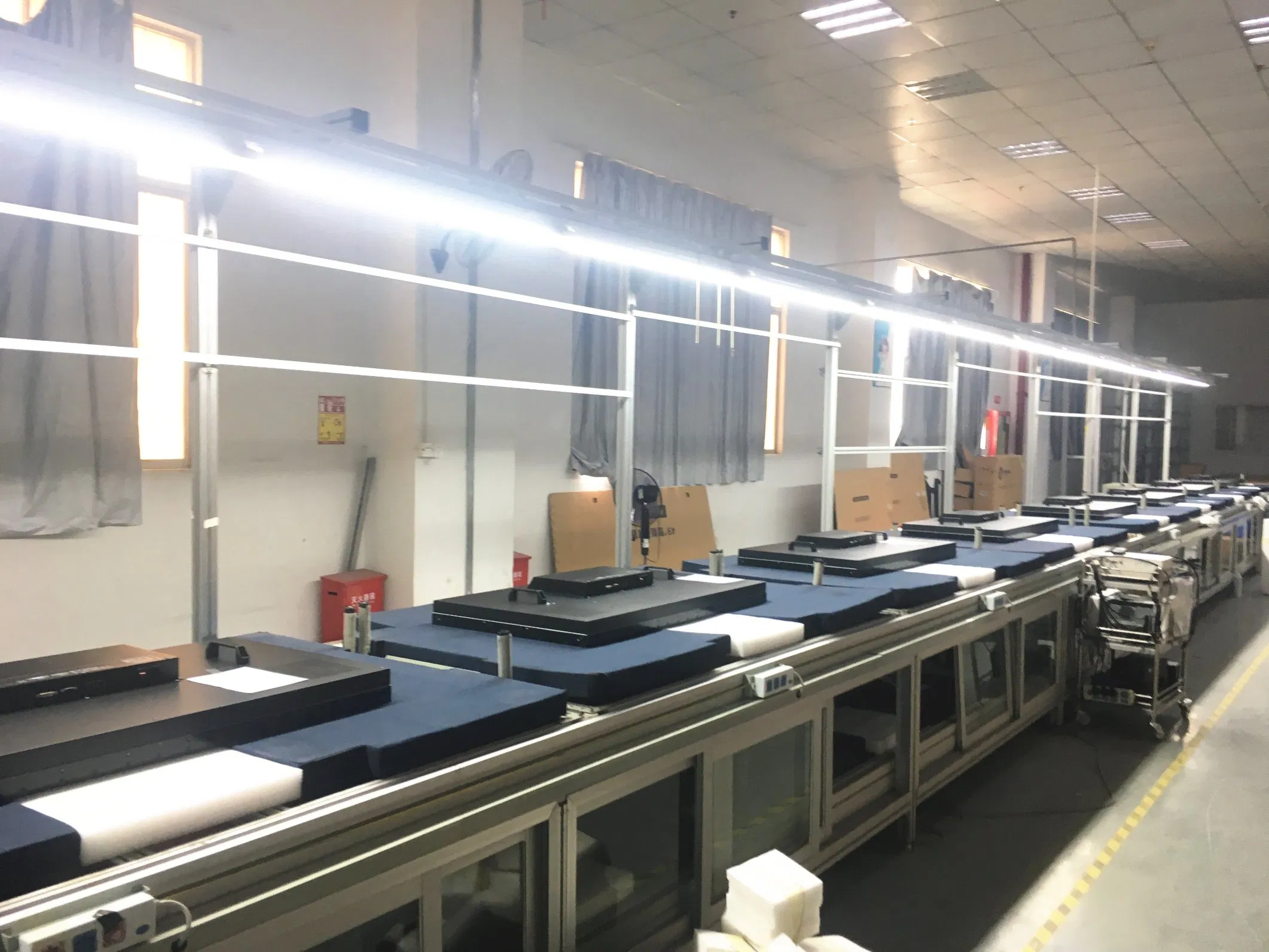 55inch 4K LCD wall panel surveillance touch panel