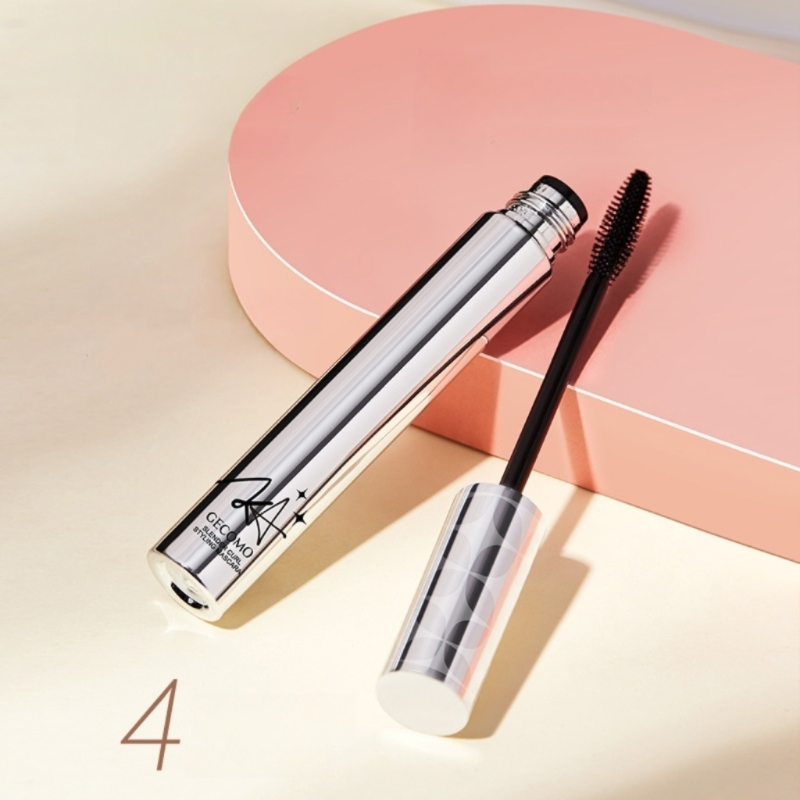 The Intensely Vivid, Fast-Setting, Curl-Retaining, Moisturizing and Revitalizing Mascara