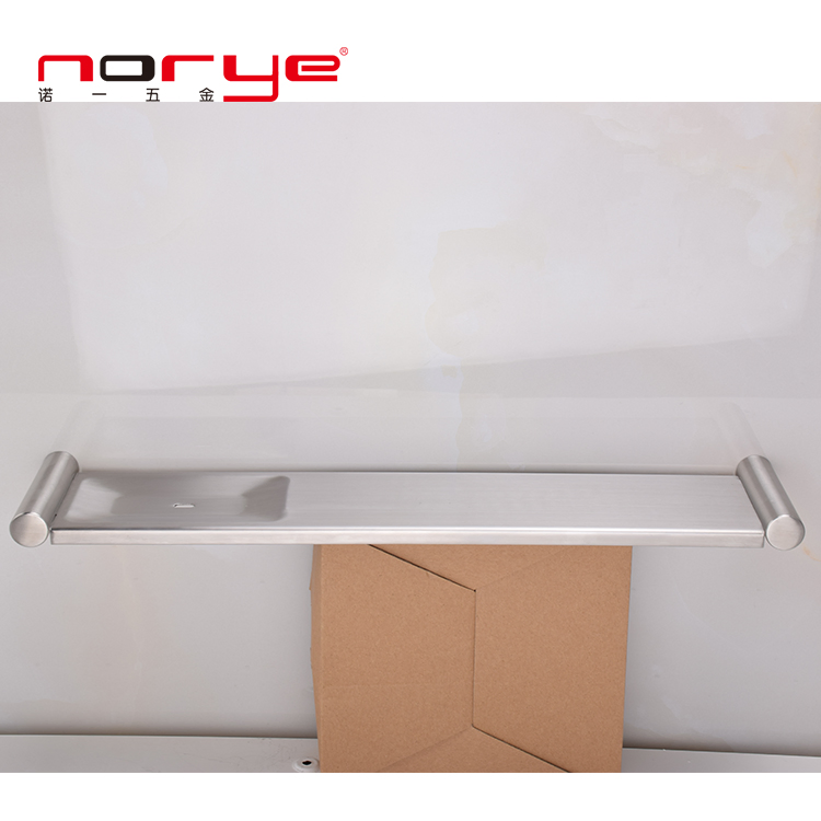 Стальная полка для ванной с мыльницей