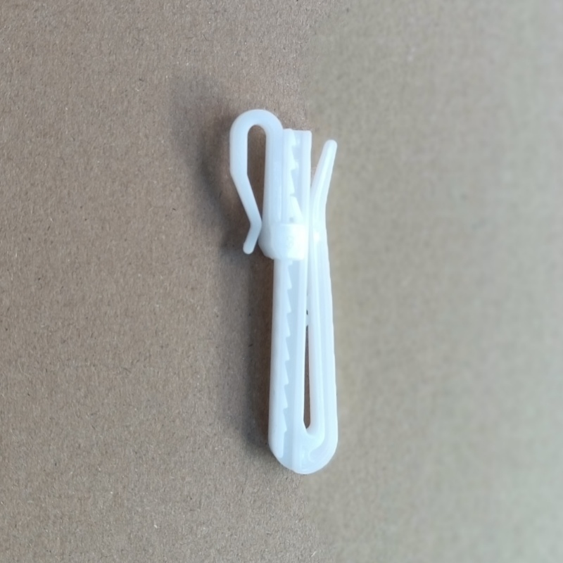 7cm/8.5cm Economic PP/ Superior POM Retractable Adjustable Curtain Hook