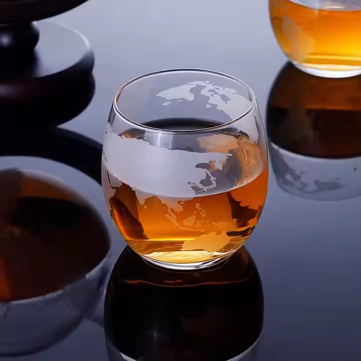Hand Blown Clear Glass Globe Decanter Bottles for Whiskey/Liquor Storage Leak Proof Barware