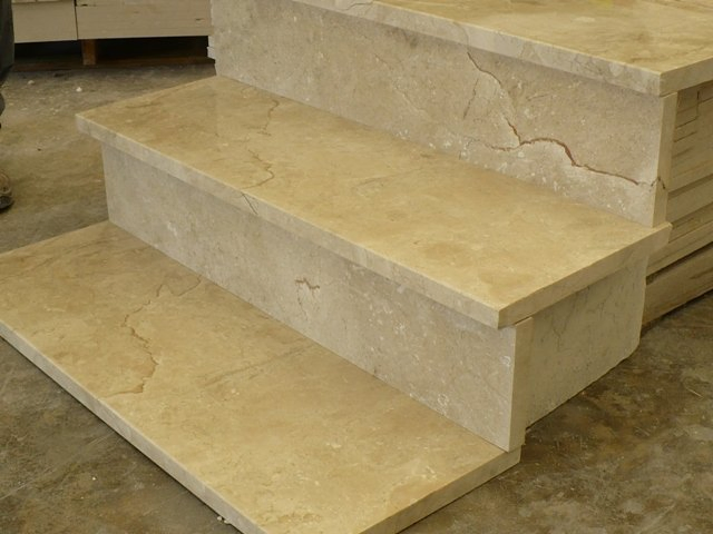 Hot Sell Natural Beige Marble Staircase Stone Crema Marfil Marble Stair Tile