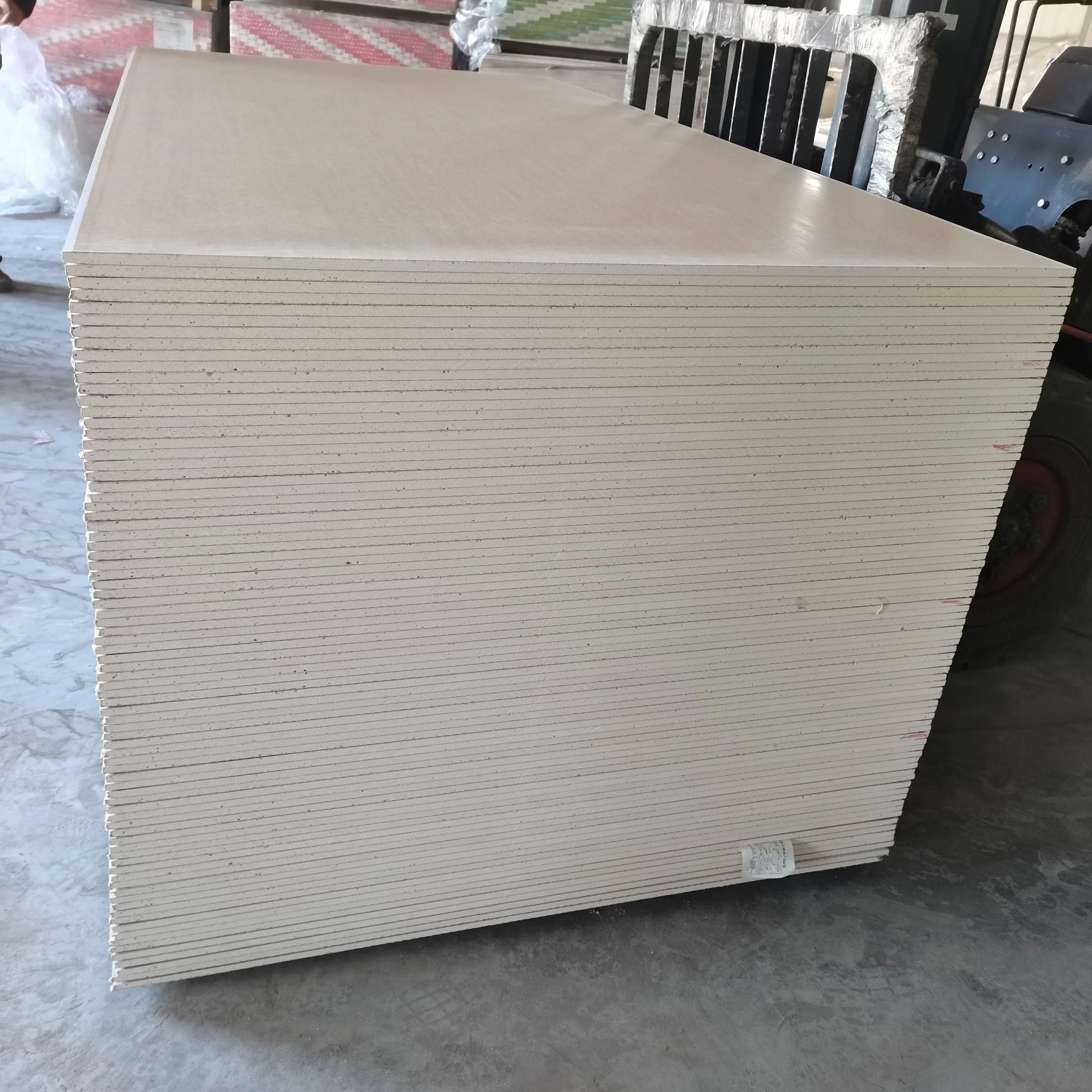 Quality Rectangular Drywall for Efficient Building Material Applications
