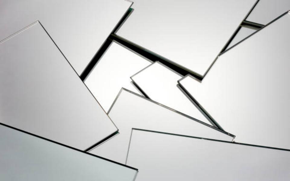 High-Quality 2mm/3mm/4mm/6mm/8mm/10mm Polished/Edging Silver/Alumium/Colored/Tempered/Toughened Mirror for Automotive/Buildings/Bathrooms/Decorations Price