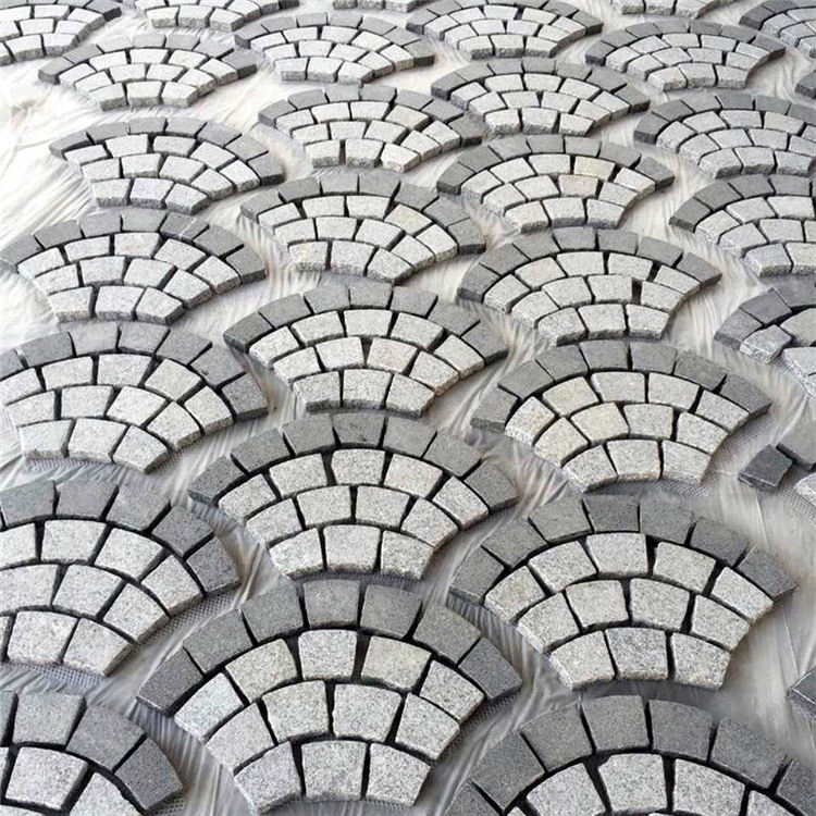 China Factory Direct Suply Natural Granite Fan Design Plaza Stone Pavers