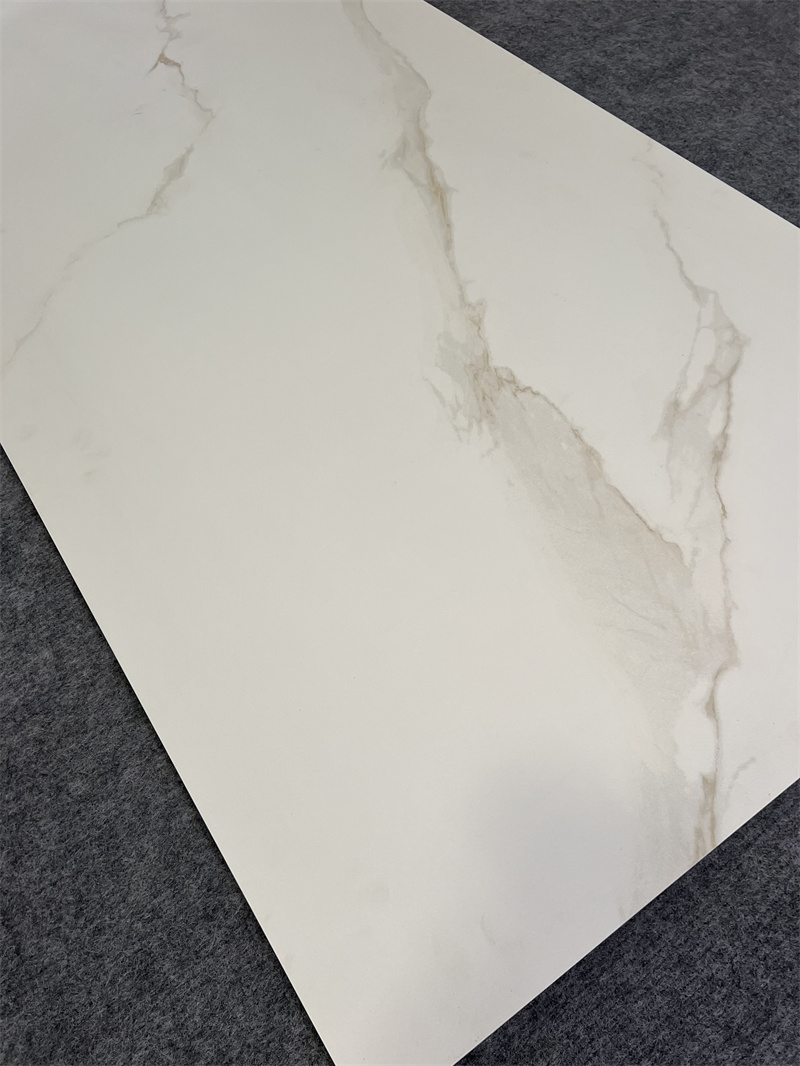 Матовая керамогранитная плитка для сада 600x600 мм