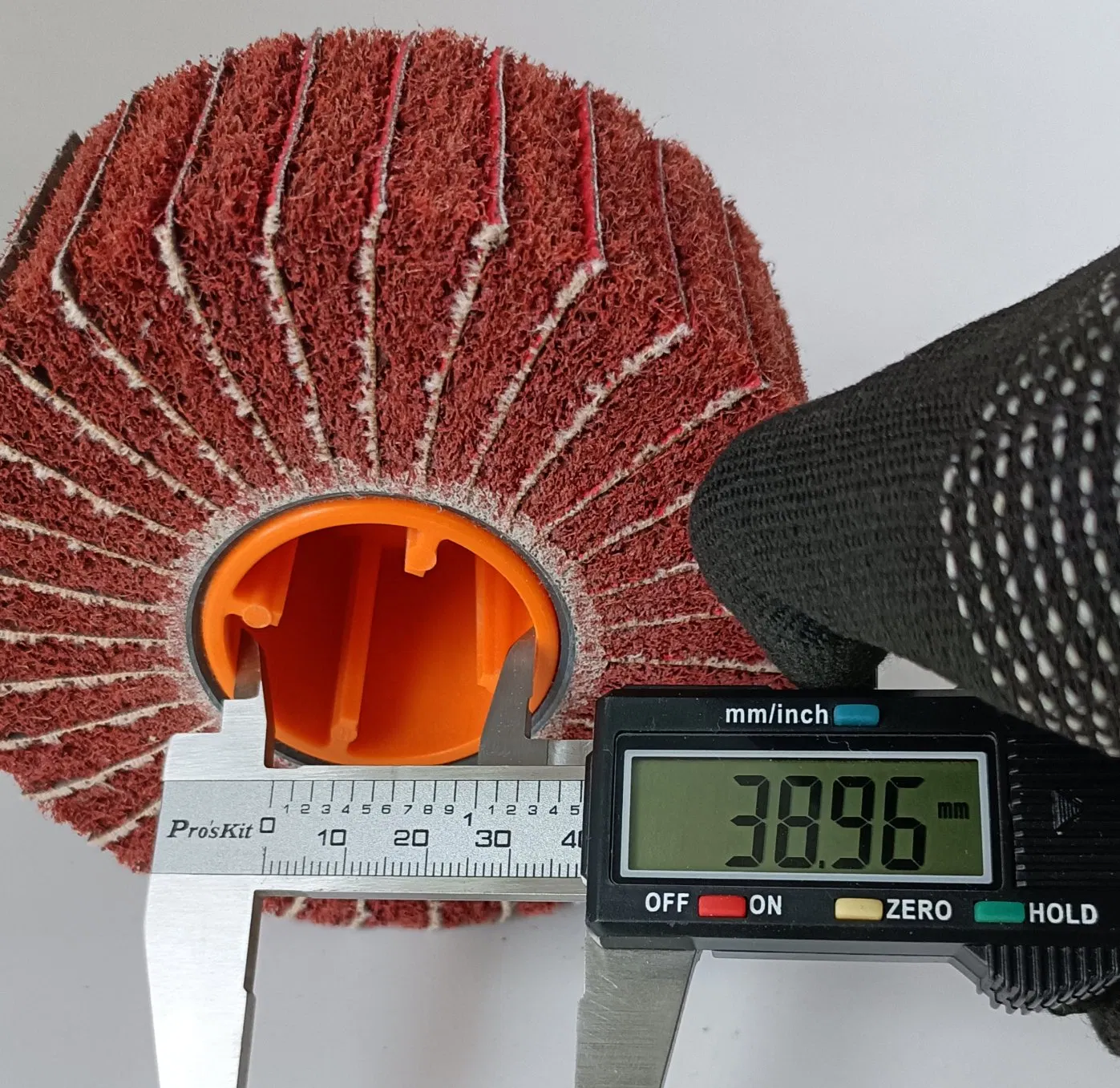 Лепестковый полировальный круг из нетканого нейлона