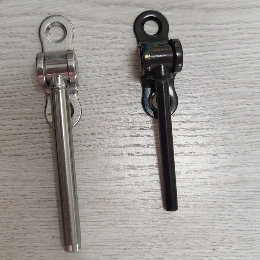 Durable Silver Swage Toggle Turnbuckle for Outdoor Decks