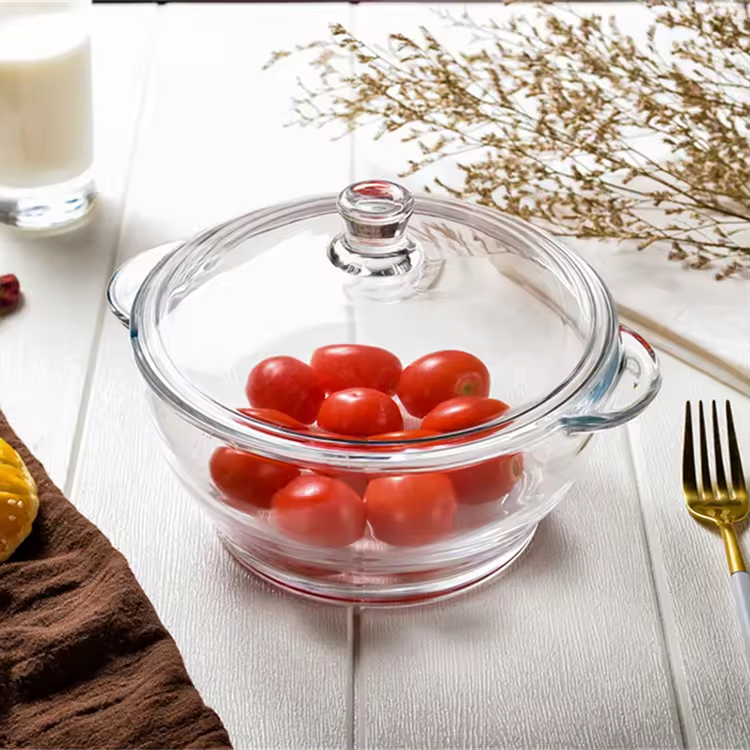 Heat Resistant Borosilicate Glass Casserole for Versatile Use