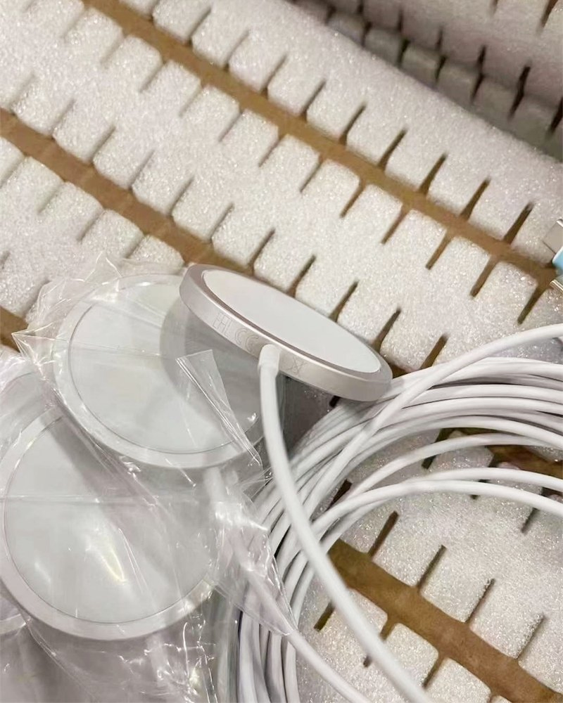 Magsafenet Magnetic Fast Charging Station for iPad Full Parts Packing Mobile Accessories for iPhone 17 16 15 Power Supply Block 15W Wireless Charger