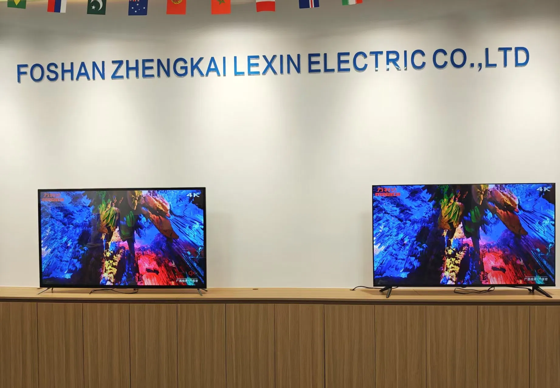 LED TV Smart 32/43/50 Inch Android 4K UHD Television Custom Logo OEM