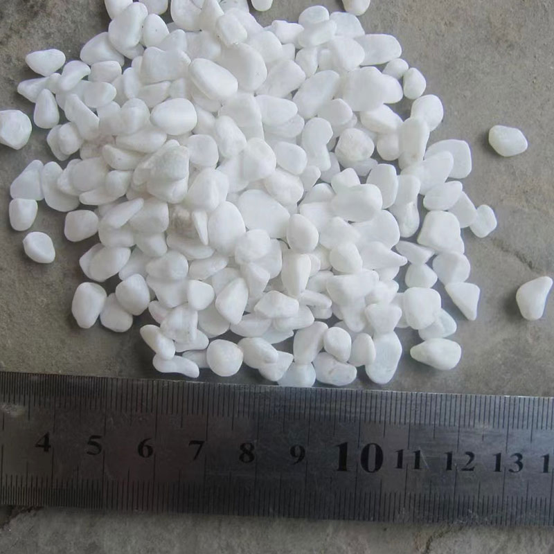 Muti Color River Stone Black/Beige/White/Green/Red Pebble for Outdoor Decoration Garden Landscaping Price