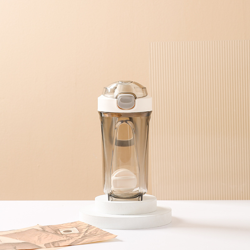 Спортивная бутылка для воды с крышкой-непроливайкой, 650 мл