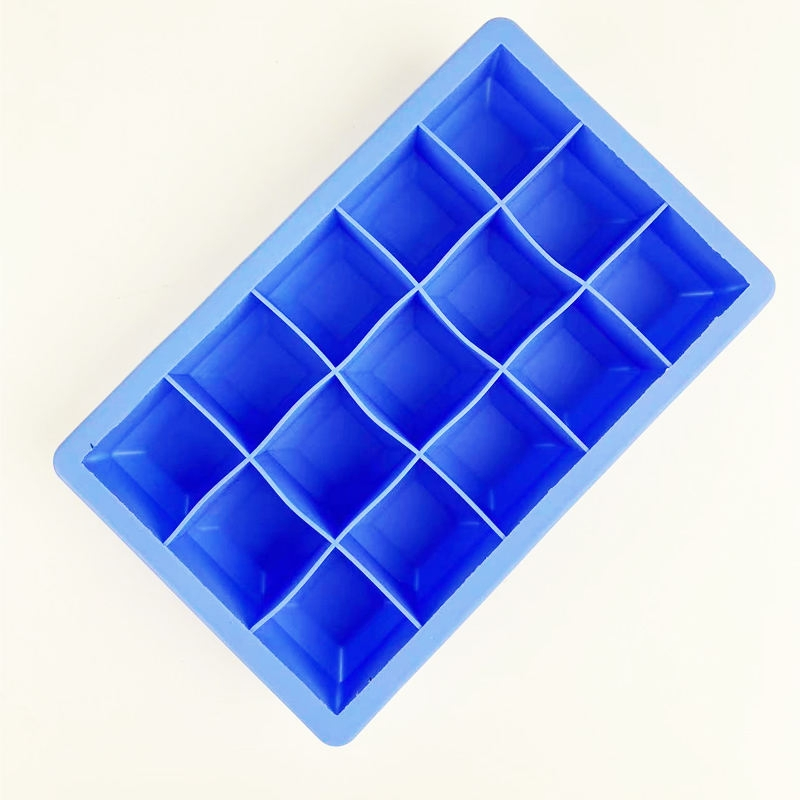 Форма для льда Premium Silicone с крышкой, 15 ячеек