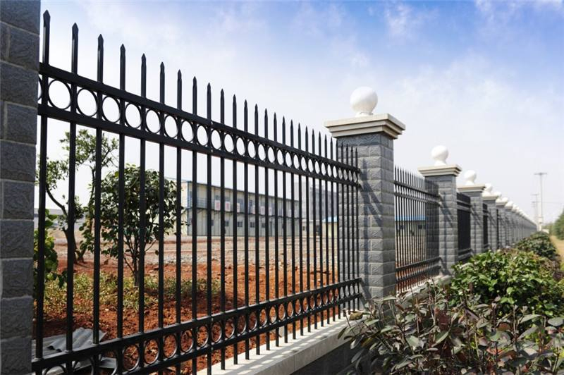Customized Ornamental Black Aluminum Fence Panels Safety Steel Fence for Garden/Yard/School