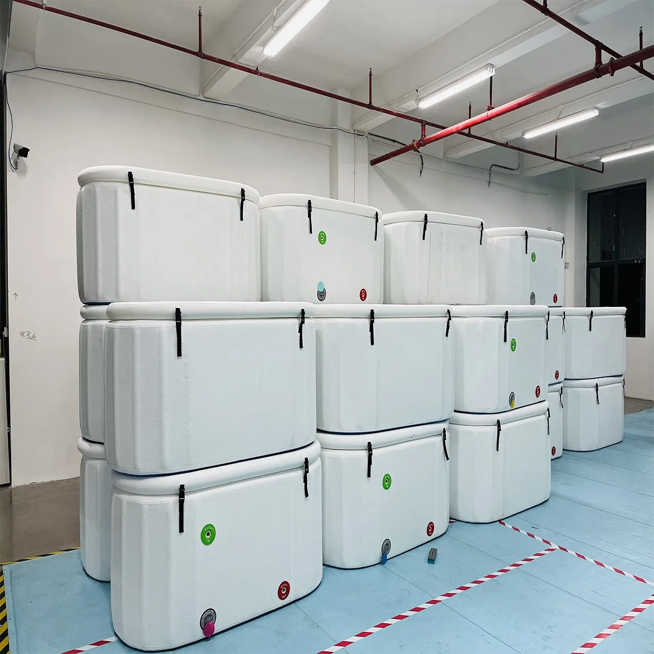 Надувная ванна для ледяной ванны с системой охлаждения