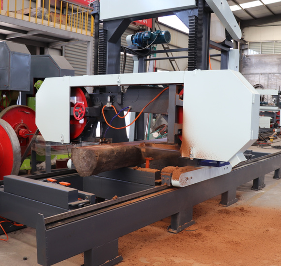 Ленточная пилорама для распиловки бревен стационарная