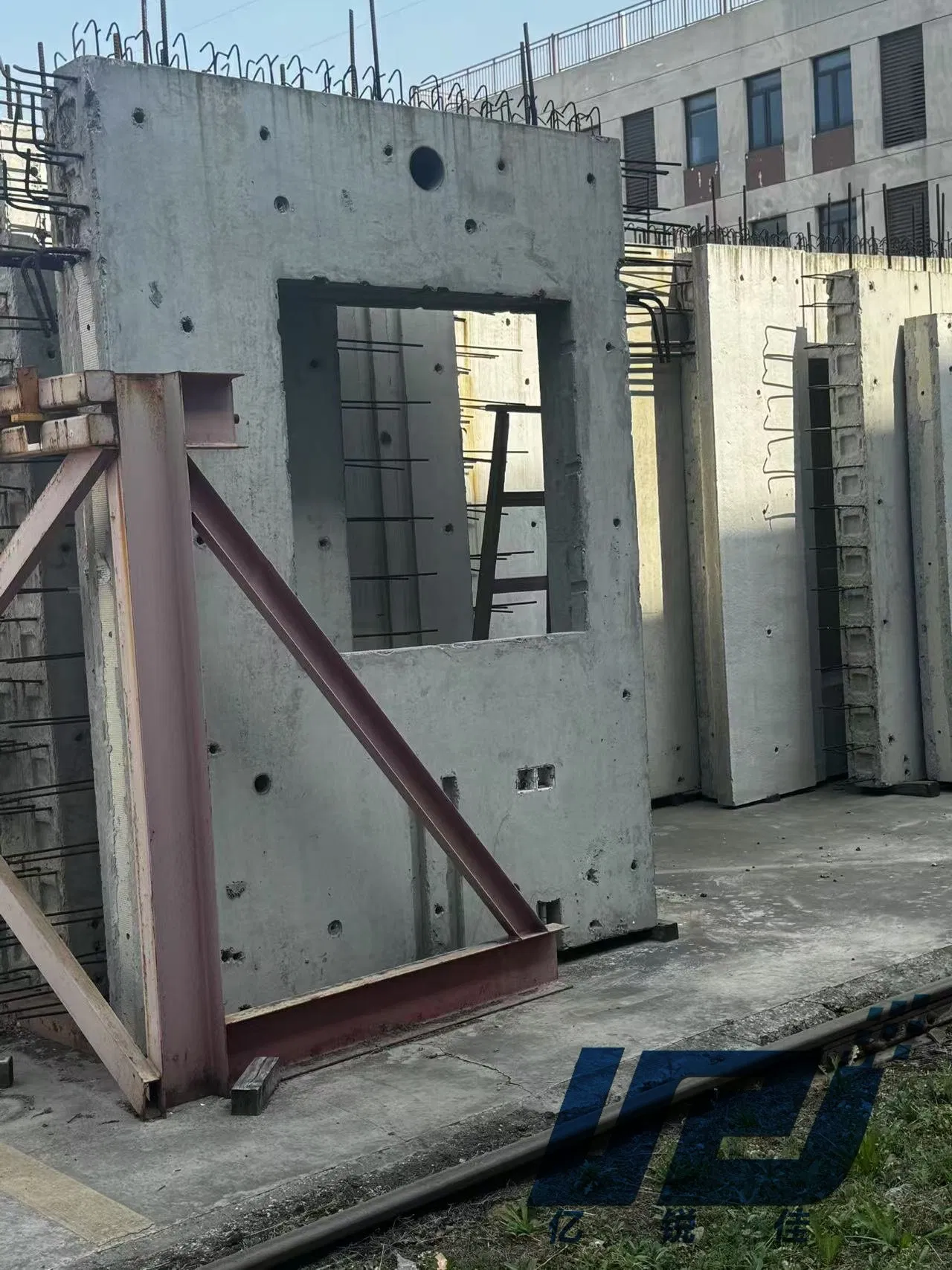 Modular House Units Steel Mould Allow Customizable Space Planning