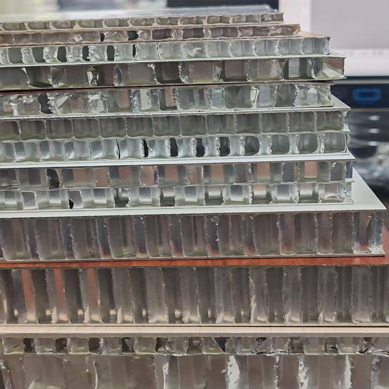 Aluminum Honeycomb Panels, Directly Supplied by The Manufacturer, Customizable Sizes, Colors, and Application Scenarios