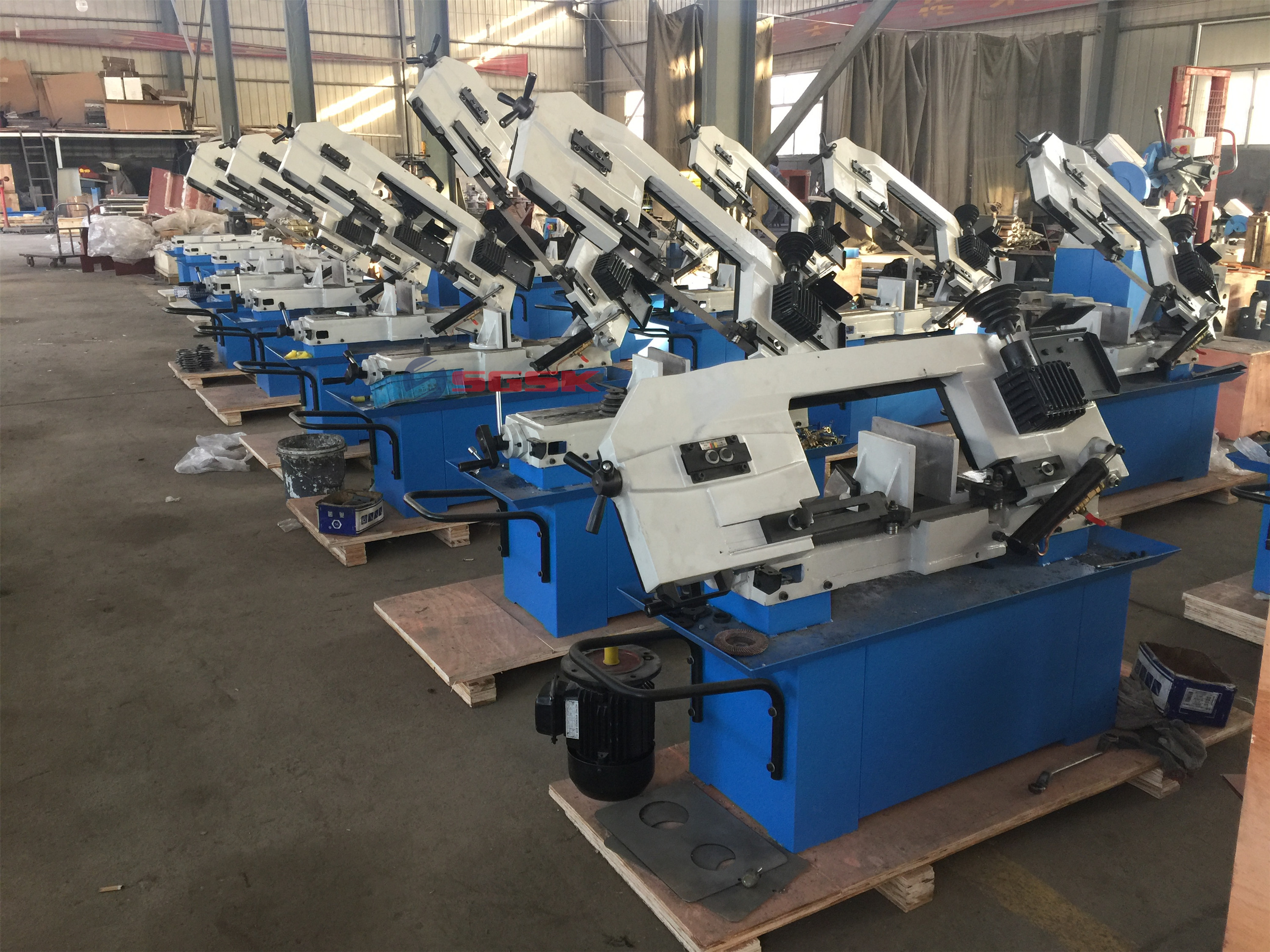 Станок ленточнопильный по металлу BS-912B