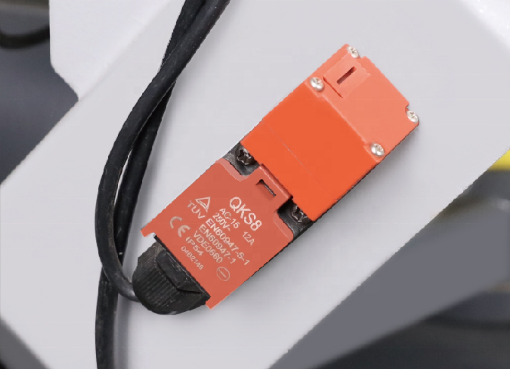 Ленточная пила горизонтальная 178 мм (7 дюймов) BS-712N