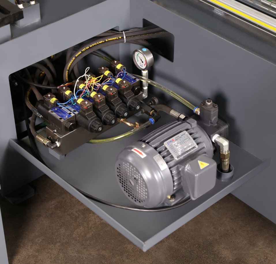 Ленточная пила автоматическая двухколонная промышленная