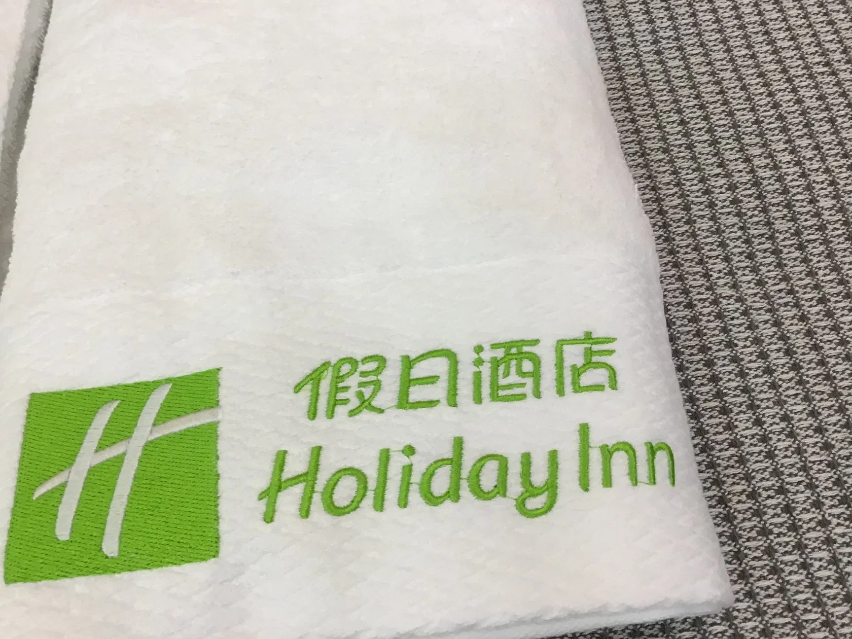 Factory Wholesales Cotton Bath Luxury Banded Eco-Friendly Soft and Strong Water Absorption Hotel Towel