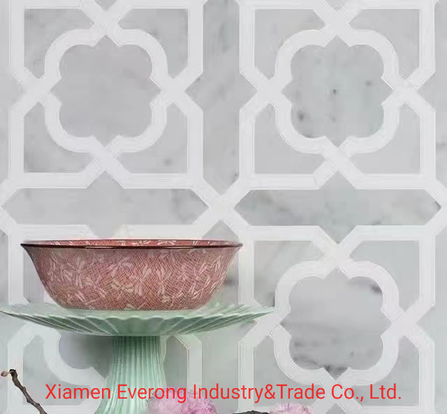 Мозаика из мрамора «Цветок» бело-серая для ванной и кухни