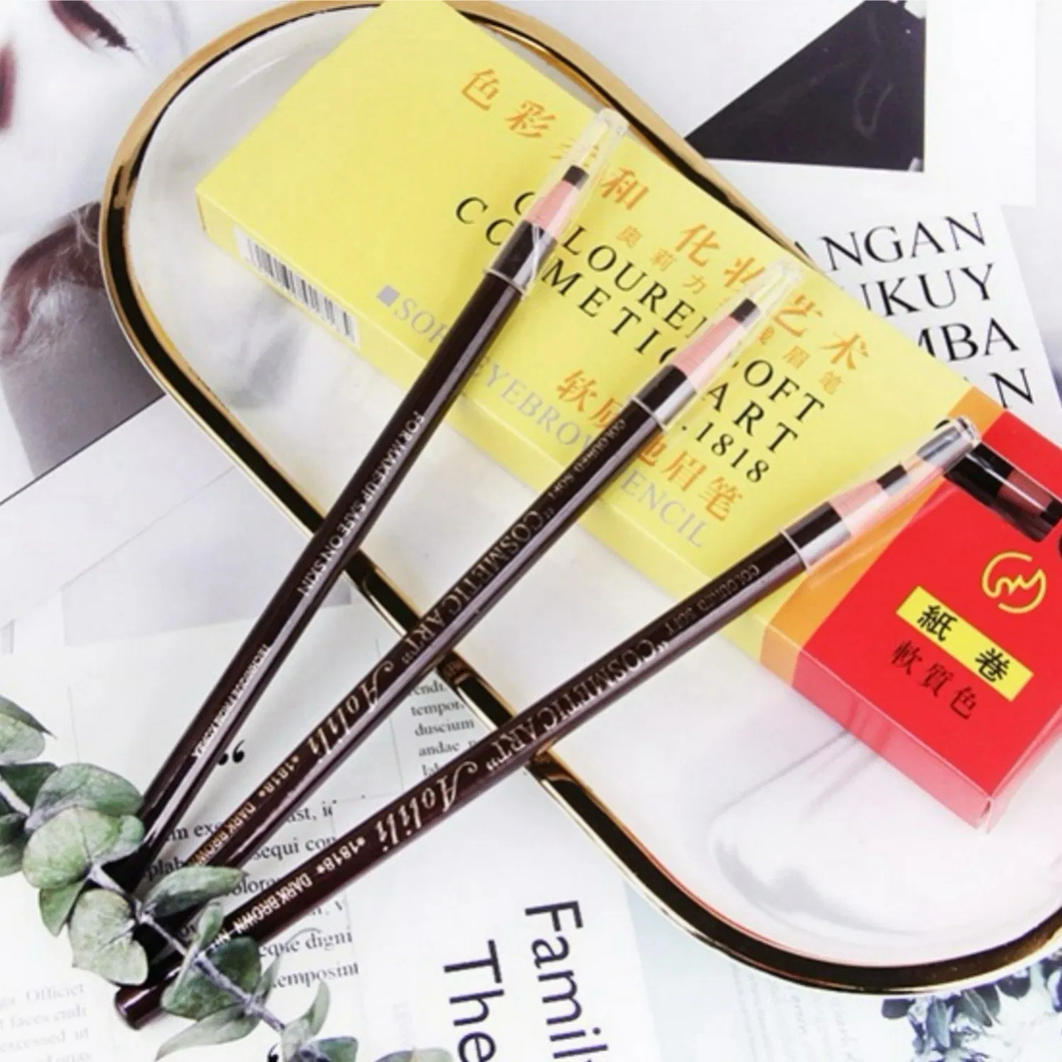 Sweatproof Eyebrow Pencil with High Pigmentation for Vibrant Color That Lasts up to 12 Hours