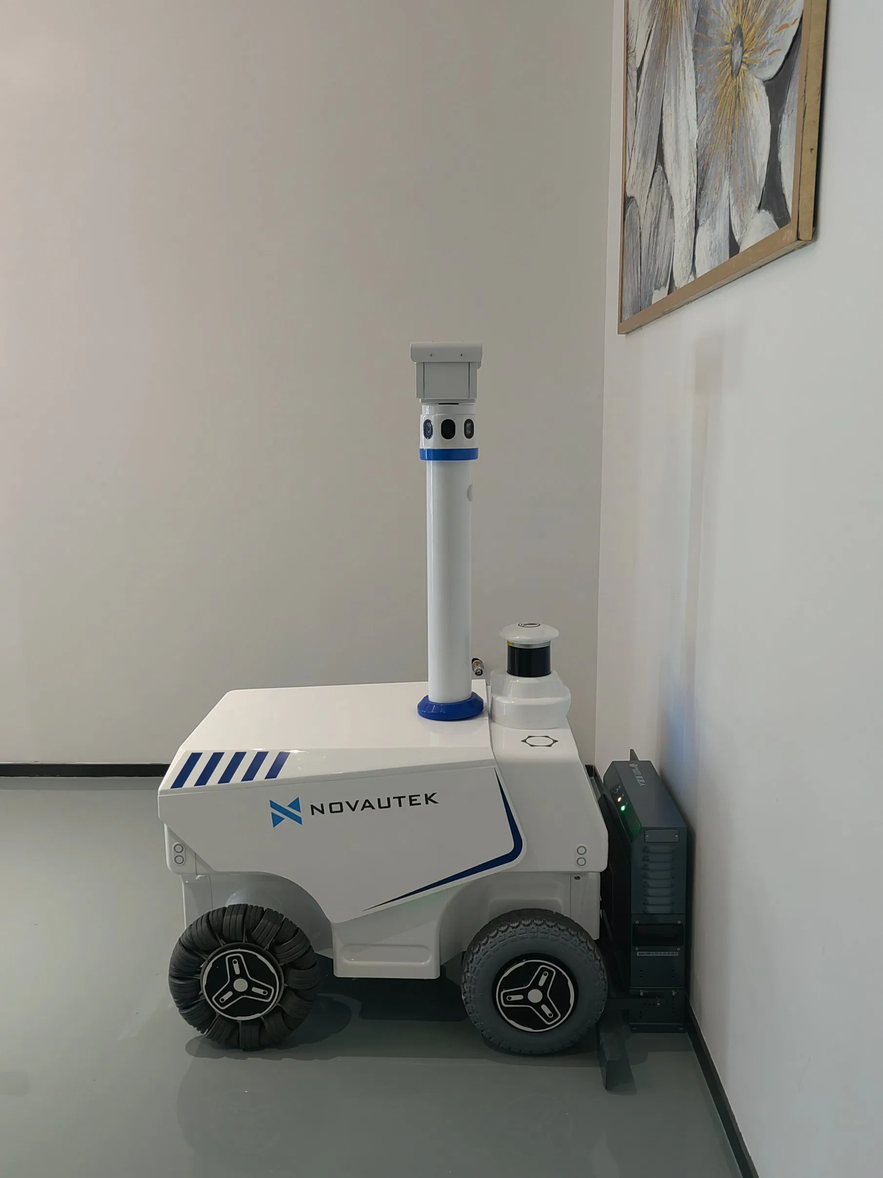 Commercial Grade Outdoor Security Patrol Robot for Factory Warehouse Smart Autonomous Industrial Guard Robot