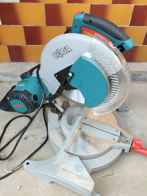 Robust Power Tools 2000W Miter Saw