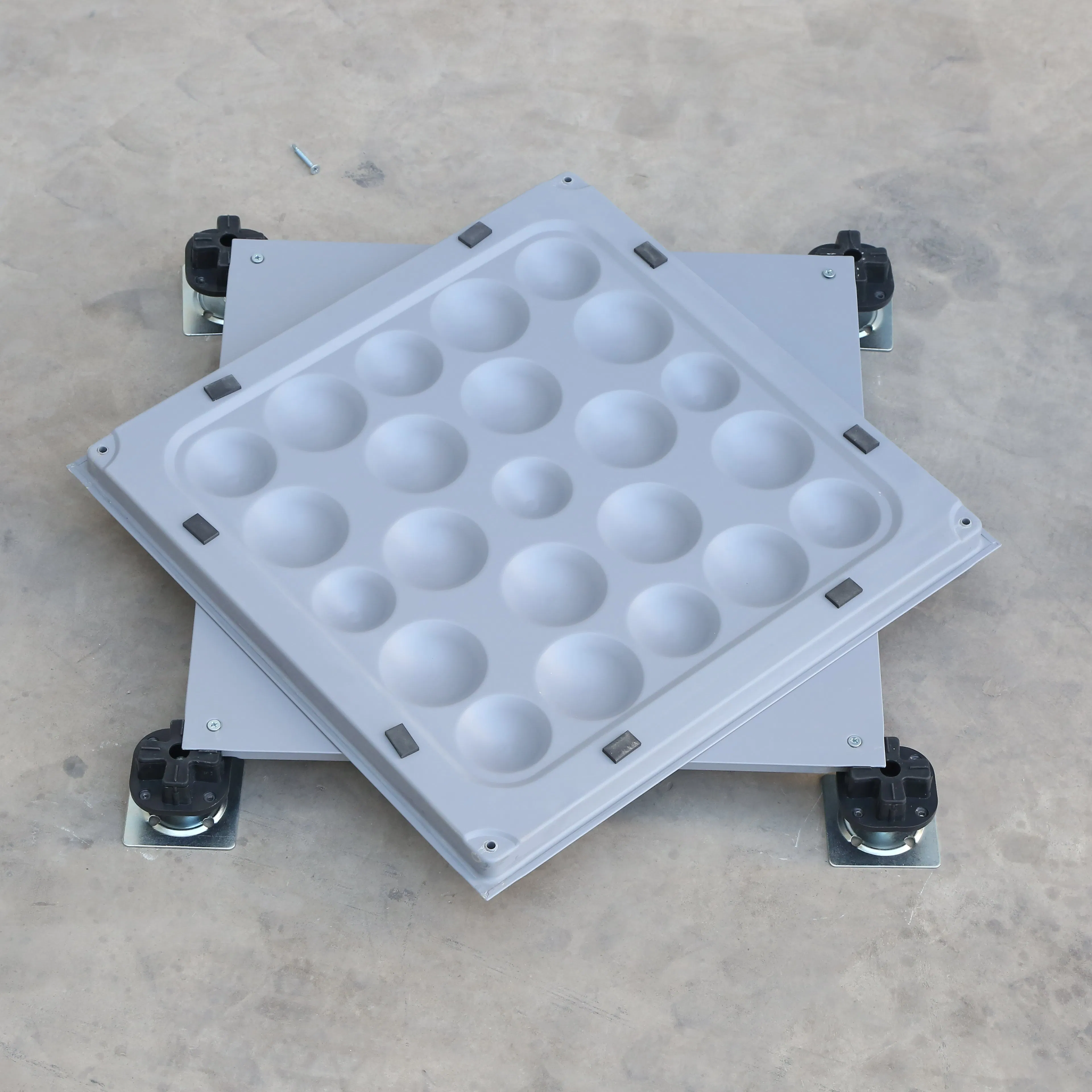 Height-Adjustable Steel Flooring for Hospitals