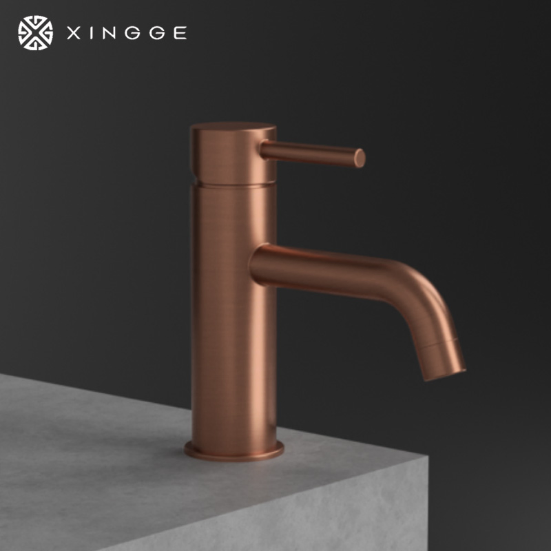 Elegant Chrome Waterfall Faucet for Kitchen and Luxury Sanitary Ware Bathroom Faucet