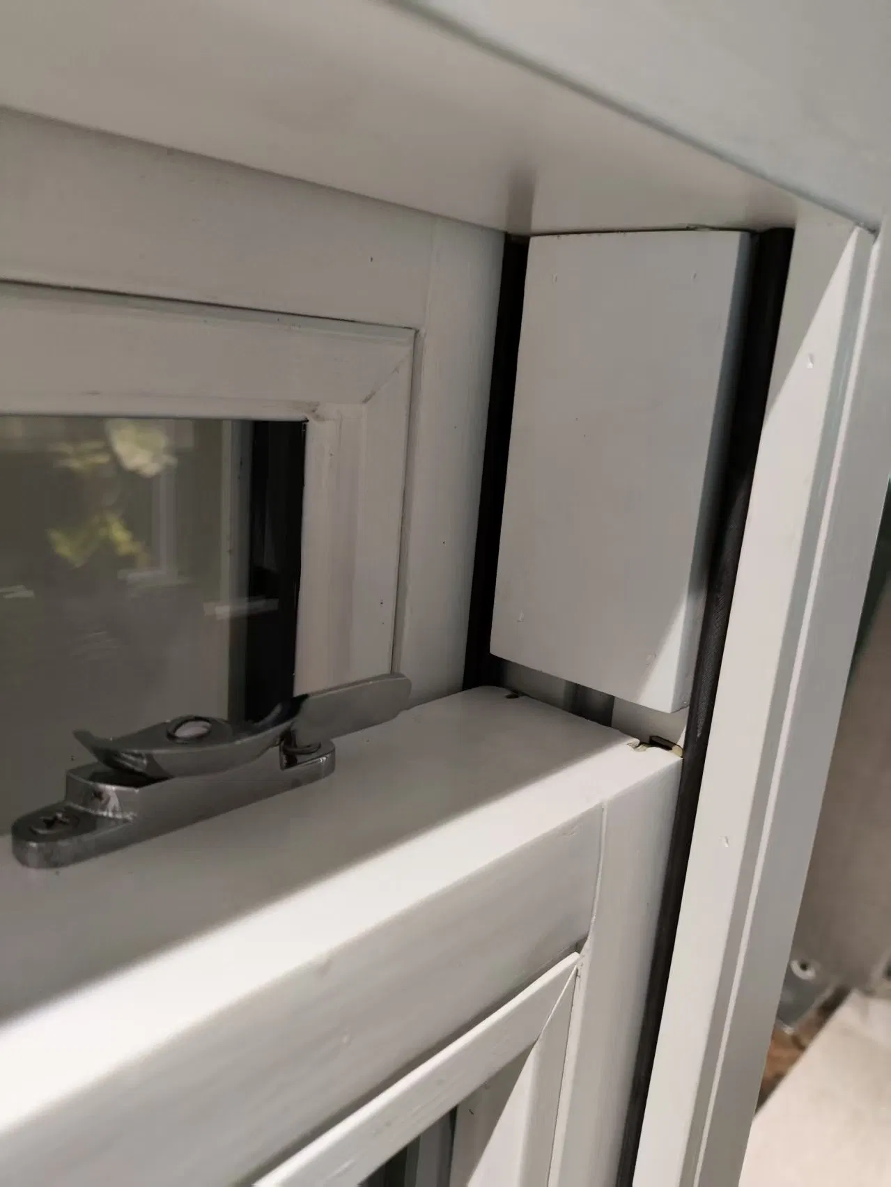 White Color Wooden Single Hung Window Grille Design Double Glazing Single Hung Wooden Window